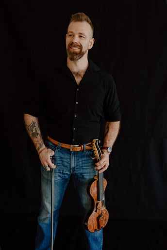 Gallery photo 6 of Thomas Jenkins | Fuzzy Fiddler