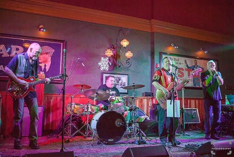 Gallery photo 6 of Thomas T. and The Blue Chips
