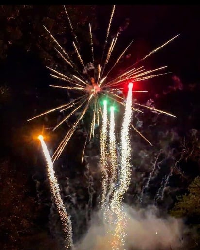 Gallery photo 4 of Thunder Sky Fireworks