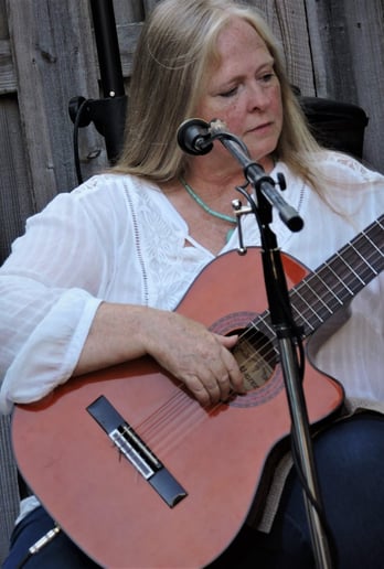 Gallery photo 1 of Tia Kirwin Becker