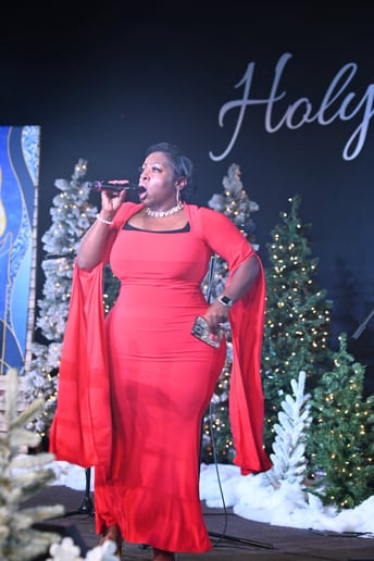 Gallery photo 3 of Tiffani R. Singz