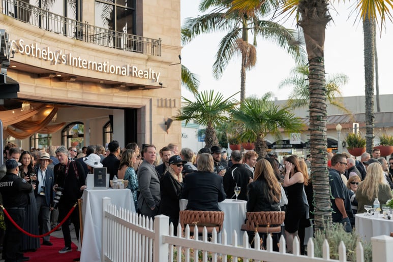 Gallery photo 45 of Tim Lacatena (DJ + Sax)