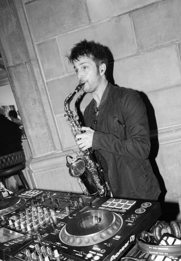 Gallery photo 7 of Tim Lacatena (DJ + Sax)