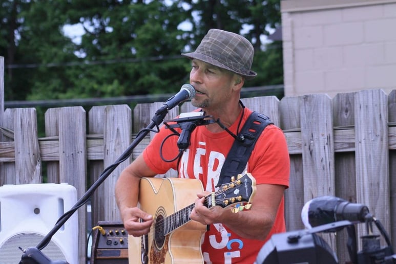 Gallery photo 1 of Tim Owings OneManBand