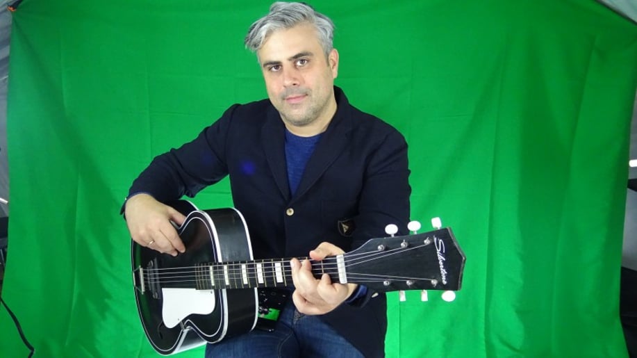 Gallery photo 8 of Tim Perry Rocks