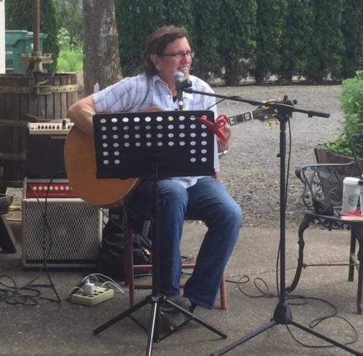 Gallery photo 8 of Tim Uecker Singer Songwriter