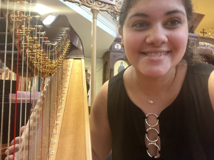 Gallery photo 2 of Timeless Harpist