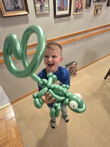 Gallery photo 2 of Timi the Balloon Twister