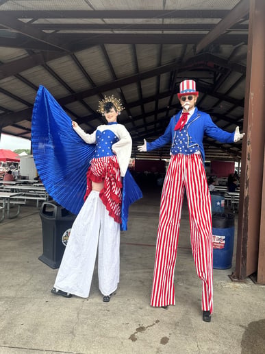 Gallery photo 5 of Tinytainment Stilt Walkers