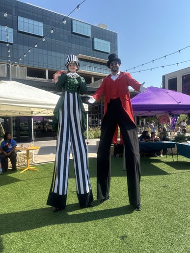 Gallery photo 7 of Tinytainment Stilt Walkers