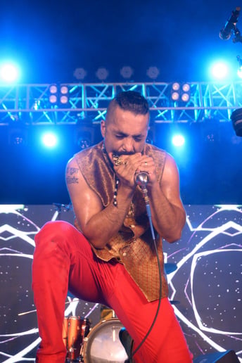 Gallery photo 3 of Aki Kumar