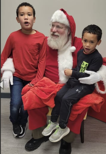 Gallery photo 4 of Tippy Santa