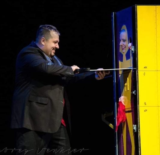Gallery photo 3 of The Latham's Dazzling Magic