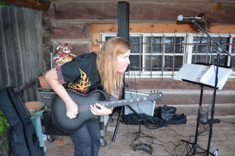 Gallery photo 5 of GuitarZan