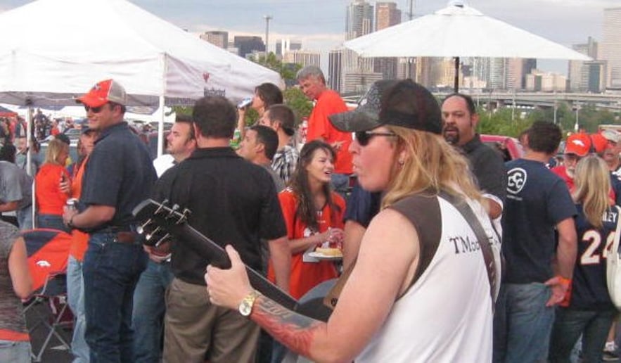 Gallery photo 6 of GuitarZan