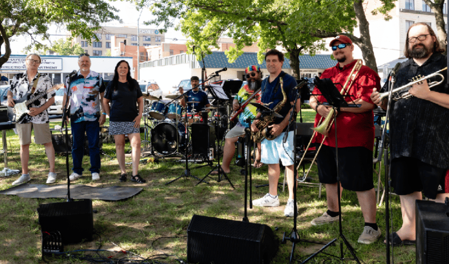 Gallery photo 5 of TNT Band and the Smokin Horn Section