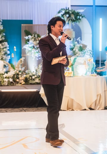 Gallery photo 8 of Tobit Raphael Capati - Actor / Emcee