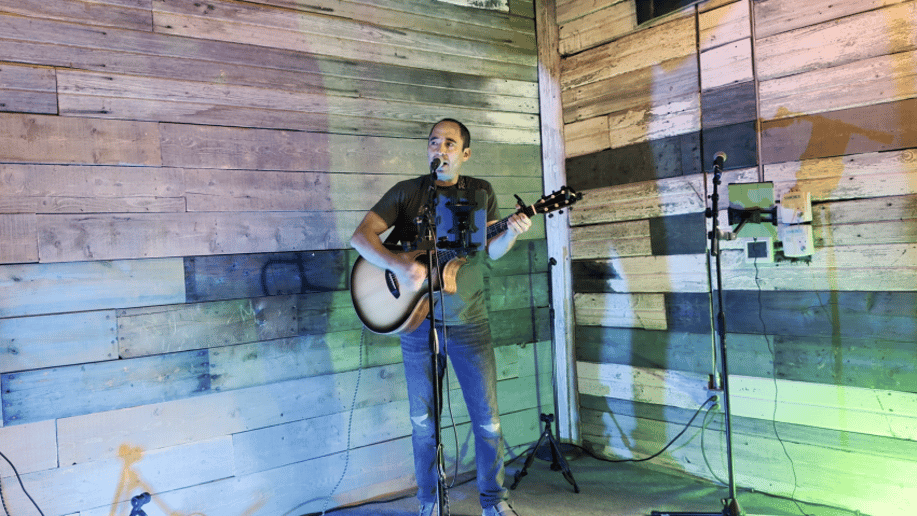 Gallery photo 3 of Todd Nakamura Acoustic