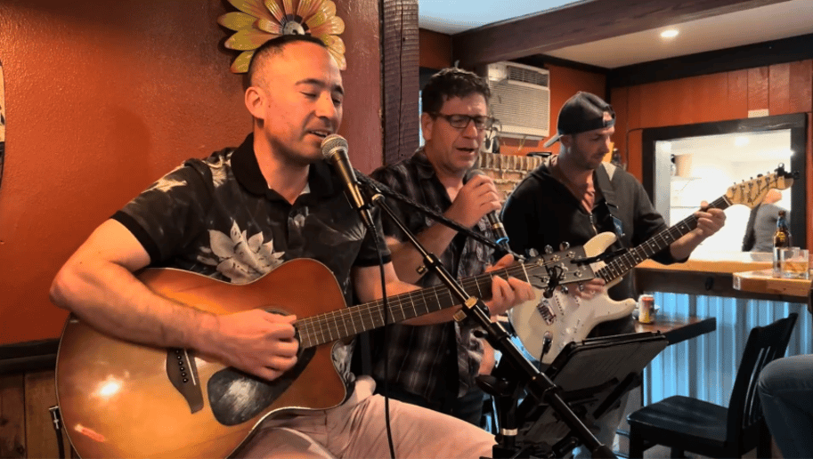 Gallery photo 7 of Todd Nakamura Acoustic