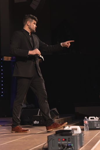 Gallery photo 7 of Todd Smith Magic
