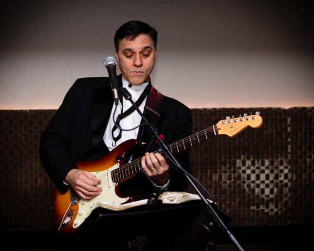 Gallery photo 3 of Tom Bruhl DJ/One Man Band