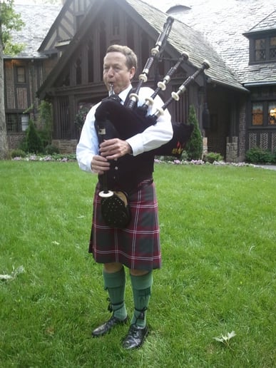 Gallery photo 2 of Tom Crawford, Bagpiper