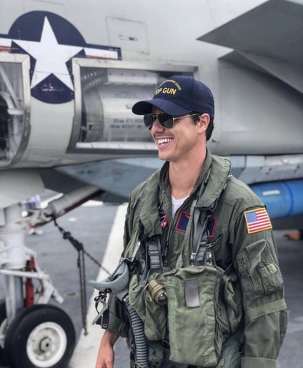 Gallery photo 14 of Tom Cruise Impersonator