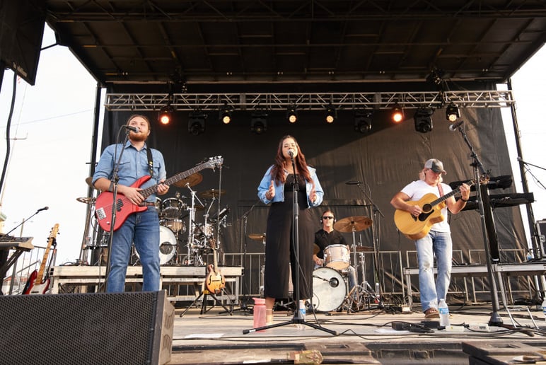 Gallery photo 4 of Tom Frye/Frye Family Band