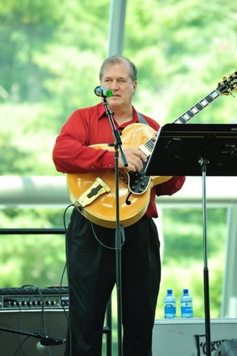Gallery photo 3 of Tom Glenn