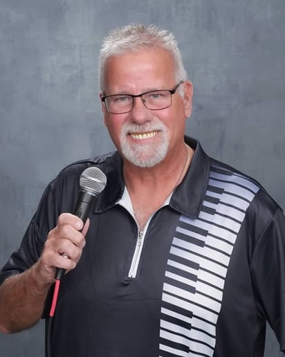 Gallery photo 4 of Tom Hofer Music