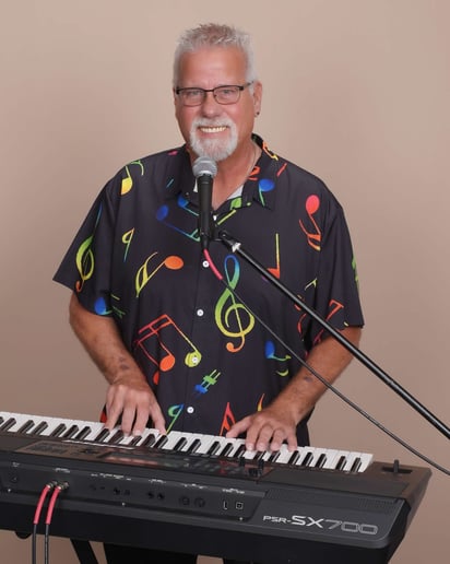 Gallery photo 5 of Tom Hofer Music