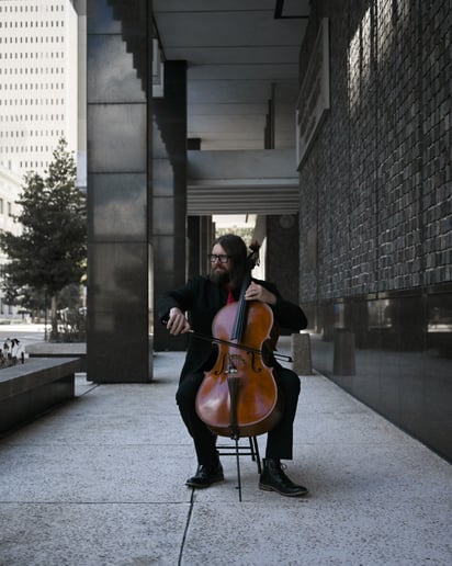Gallery photo 6 of Tom Kersey, cellist and composer