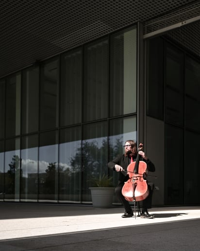 Gallery photo 4 of Tom Kersey, cellist and composer