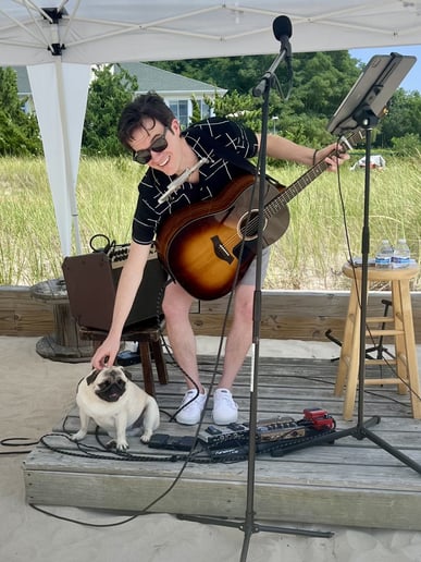 Gallery photo 2 of Tom Jr. Music