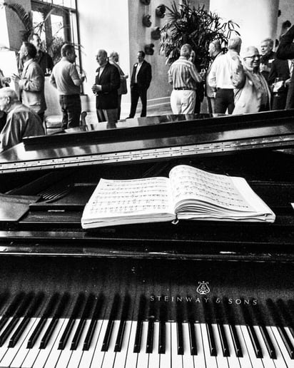 Gallery photo 8 of Tom Olsen Music