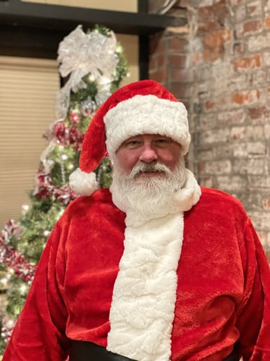 Gallery photo 1 of Tom Santa