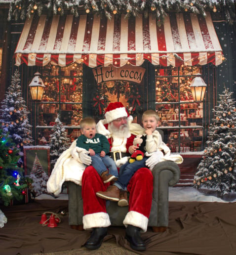 Gallery photo 8 of Tom Santa