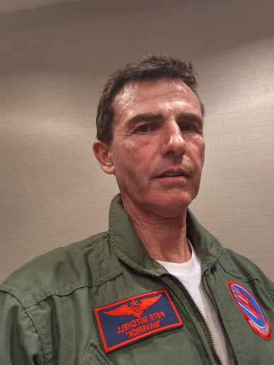 Gallery photo 2 of Tom Cruise Impersonator