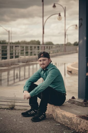 Gallery photo 1 of Tommy Alger