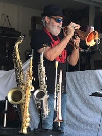Gallery photo 18 of TOMMY B "THE One-Man Horn Band"