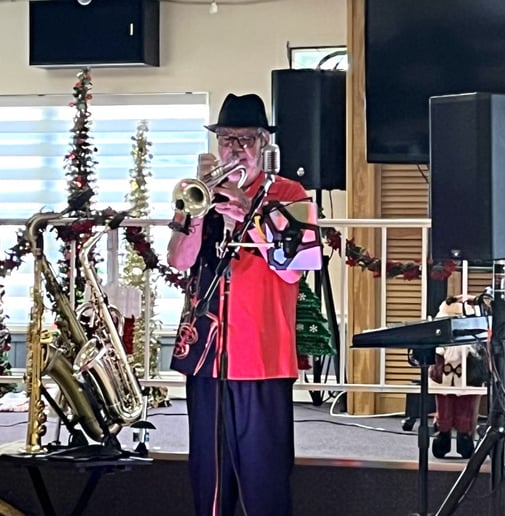 Gallery photo 4 of TOMMY B "THE One-Man Horn Band"