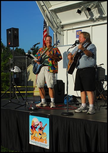 Gallery photo 4 of Tommy Gardner & The Uncle Brothers