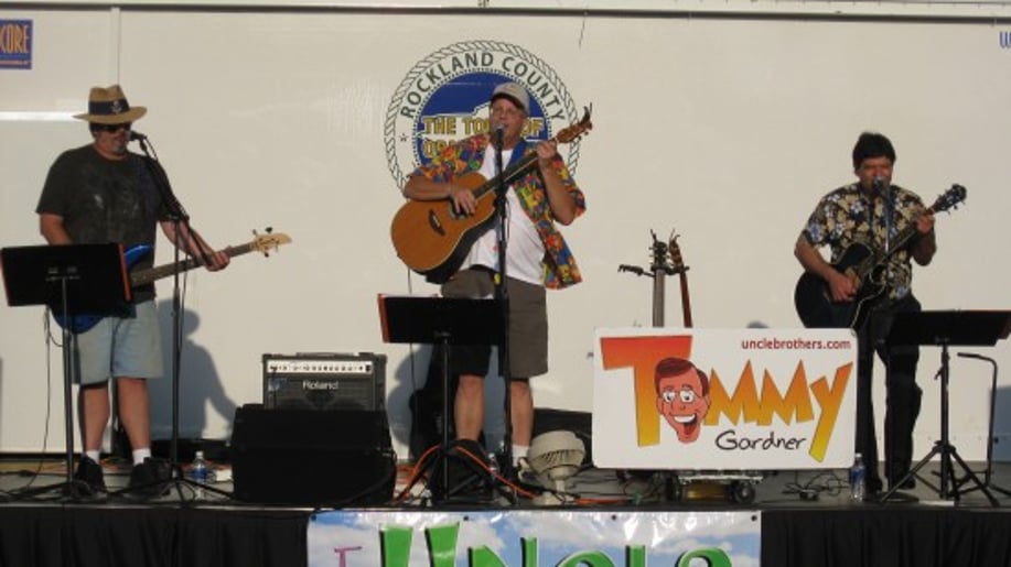 Gallery photo 7 of Tommy Gardner & The Uncle Brothers