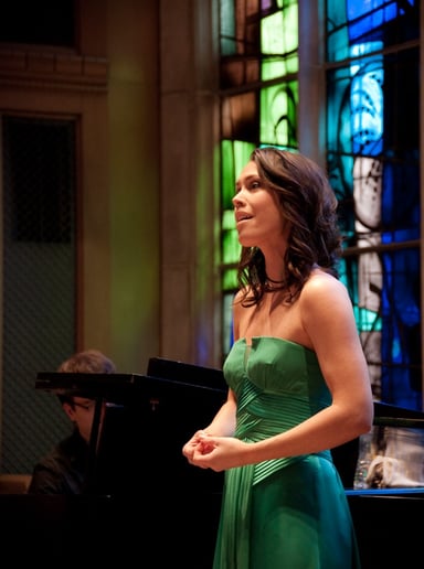 Gallery photo 1 of Toni Esker, Soprano