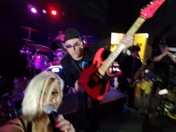 Gallery photo 7 of Toni O Band