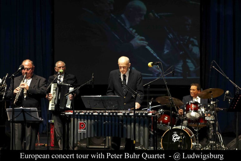 Gallery photo 6 of Tony DiBianca and his Virtual Band