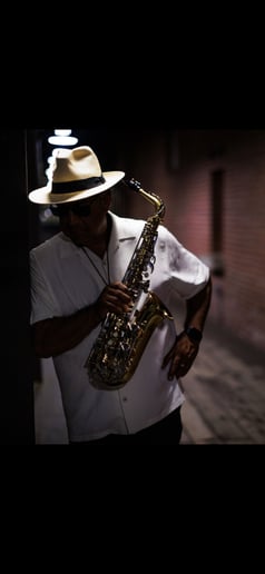Gallery photo 1 of Tony Merlo, Elegant Sax & Vocals