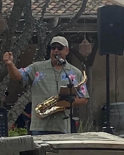 Gallery photo 5 of Tony Merlo, Elegant Sax & Vocals