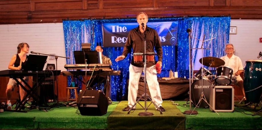 Gallery photo 1 of Tony Partington & The Recollections