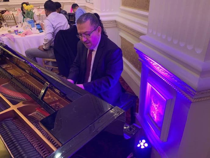 Gallery photo 2 of Tony Rosales Jazz